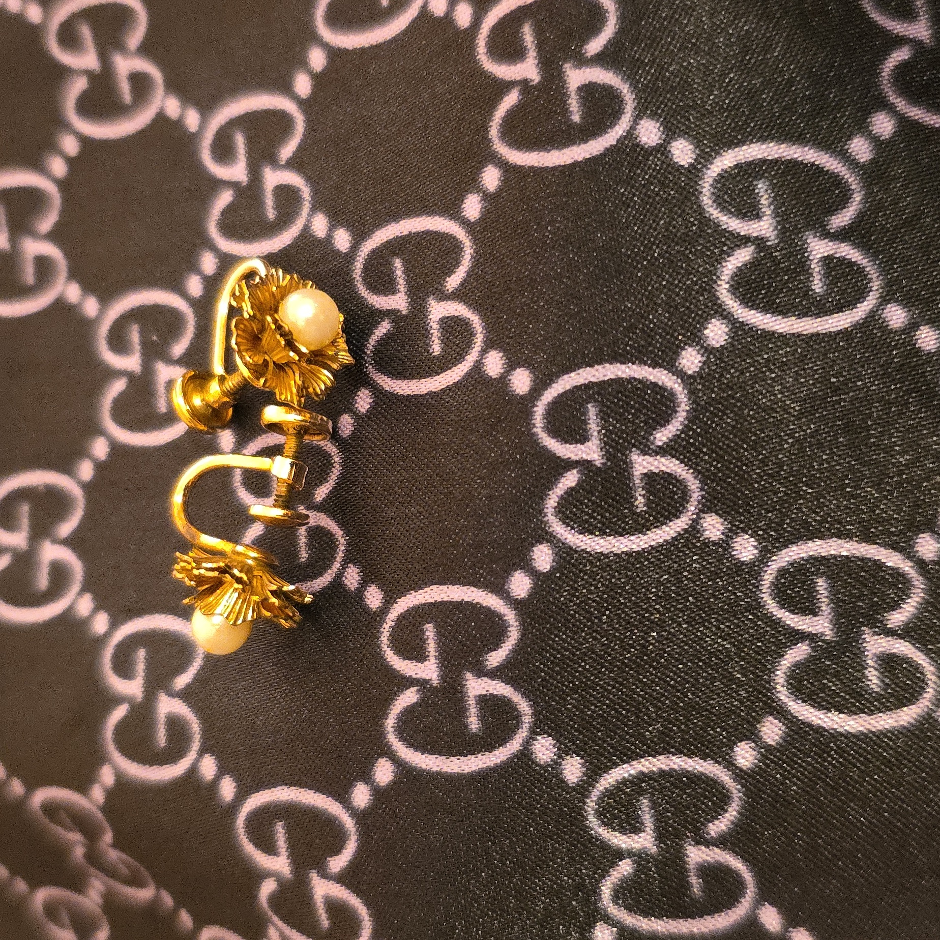 14 Kt Gold Filled Faux Pearl Earrings With Screw Back